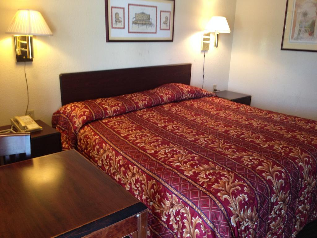 Scottish Inns Jonesboro Oda fotoğraf